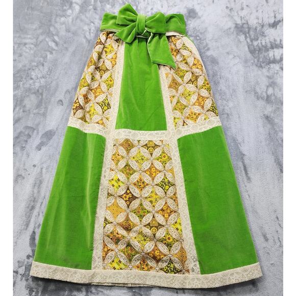 Chessa Davis Dresses & Skirts - Vintage 70s Chessa Davis Skirt Women S Green Quilted Patchwork Velvet Lace Maxi